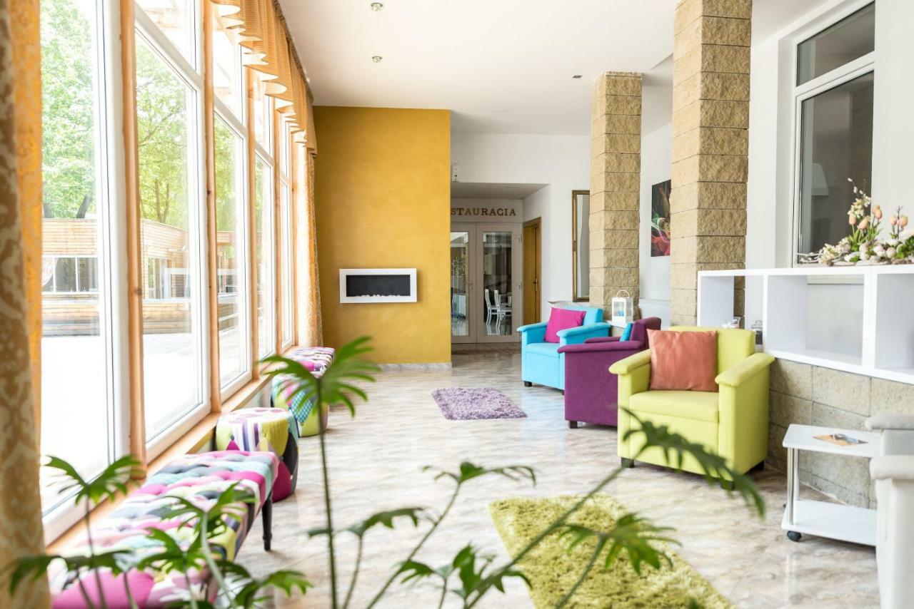 Hotel Dastan Levice Exterior photo